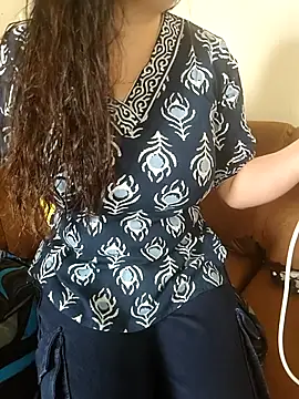 Snapshot of sassy_aly007 chatting on 11/11/25, 06:13 sassy aly007 online show from 11/11/25, 06:13