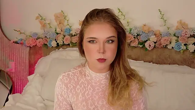 Lilith Bonheur online show from 04/21/26, 07:50