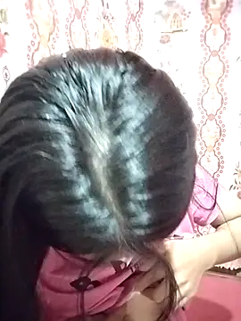 Snapshot of Damhan12 chatting on 10/10/25, 02:21 Damhan12 online show from 10/10/25, 02:21