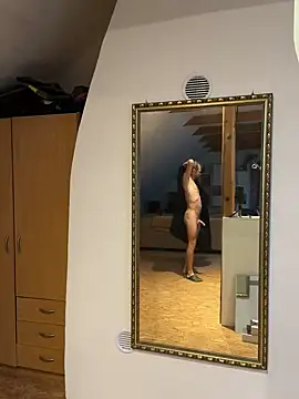 Pegy21 online show from 09/17/25, 04:36