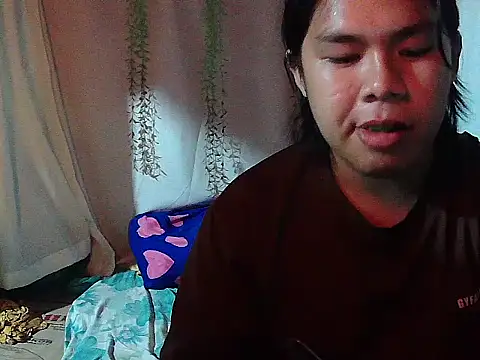 Huntrix2025 online show from 12/01/25, 11:37