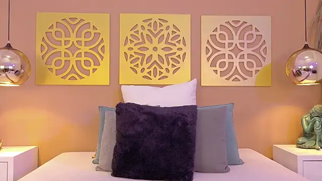 Pettite Alice online show from 11/25/25, 01:22