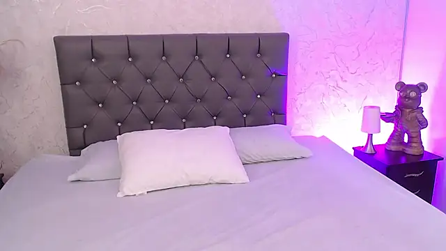 Snapshot of Sabriinaa_Foxx chatting on 02/02/26, 12:15 Sabriinaa Foxx online show from 02/02/26, 12:15