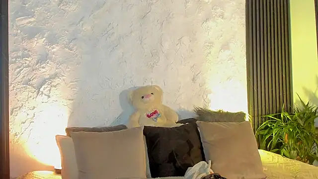 Snapshot of joselin_rouse chatting on 11/22/25, 11:53 joselin rouse online show from 11/22/25, 11:53