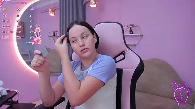 Snapshot of sofi__18_ chatting on 02/05/26, 04:55 sofi 18 online show from 02/05/26, 04:55