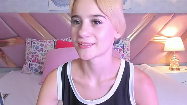 ChloeLaurentt online show from 01/09/26, 03:04