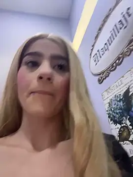 ChloeLaurentt online show from 04/29/26, 01:48