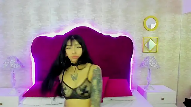 LaylaaDoll online show from 10/23/25, 05:44