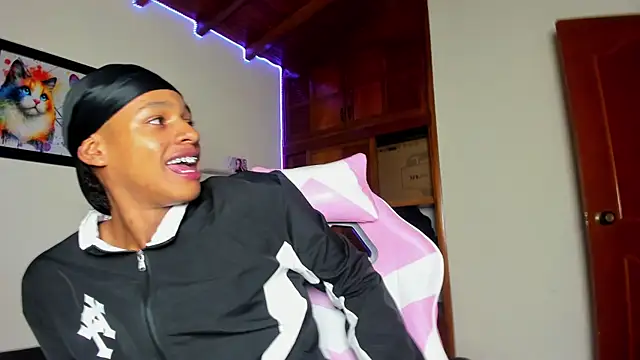 Snapshot of jordan_mm420 chatting on 12/22/25, 05:48 jordan mm420 online show from 12/22/25, 05:48