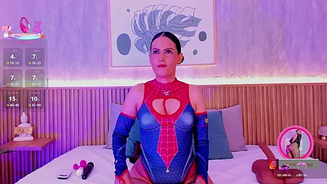 Coco-balenciaga online show from 10/25/25, 11:29