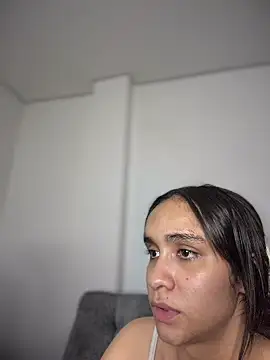 Isabella-Teen online show from 02/14/26, 01:46