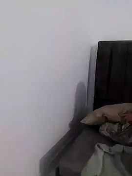 Snapshot of noe_30 chatting on 09/14/25, 05:23 noe 30 online show from 09/14/25, 05:23