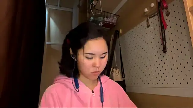JennyCarpenter online show from 05/06/26, 05:14