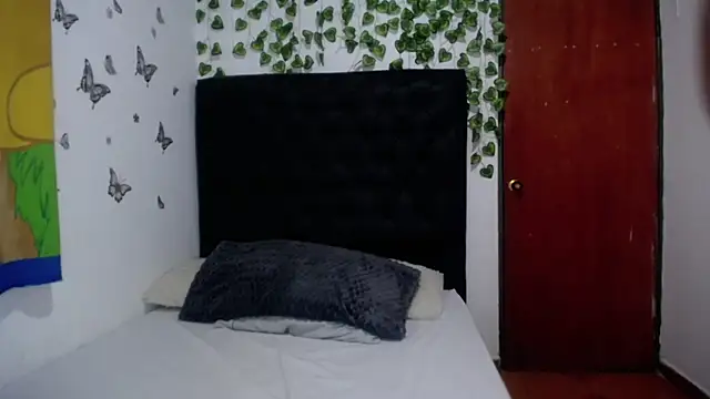 isabel 09 online show from 11/28/25, 03:14