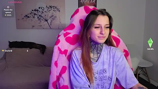 Snapshot of LilithPoison chatting on 09/18/25, 05:26 LilithPoison online show from 09/18/25, 05:26