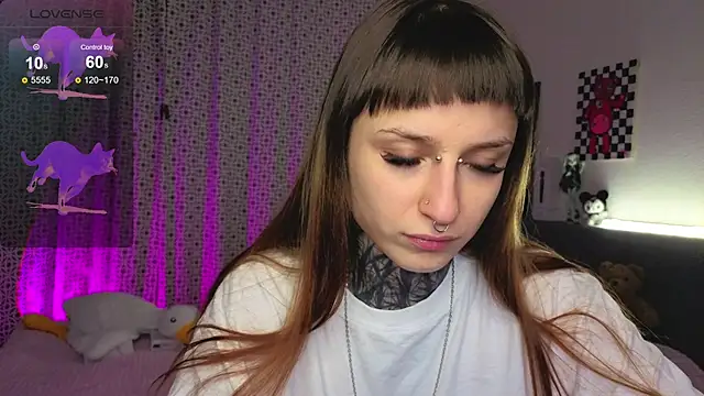 Snapshot of LilithPoison chatting on 11/20/25, 06:07 LilithPoison online show from 11/20/25, 06:07