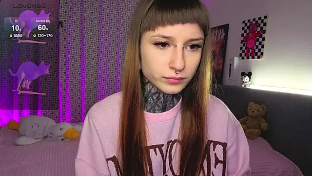 Snapshot of LilithPoison chatting on 11/22/25, 06:07 LilithPoison online show from 11/22/25, 06:07