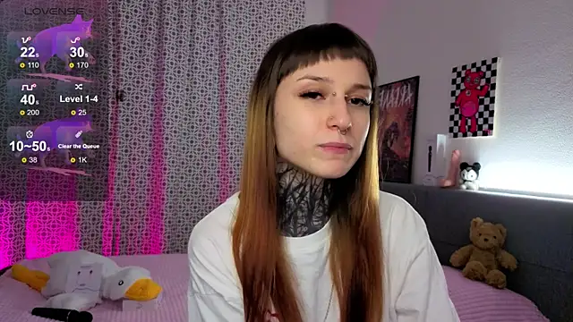 Snapshot of LilithPoison chatting on 11/27/25, 06:10 LilithPoison online show from 11/27/25, 06:10