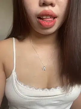 Rose-babyx online show from 04/13/26, 08:20