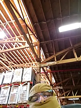 Snapshot of matatan0323 chatting on 10/17/25, 05:37 matatan0323 online show from 10/17/25, 05:37