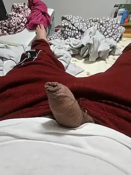 Snapshot of matatan0323 chatting on 12/19/25, 11:34 matatan0323 online show from 12/19/25, 11:34