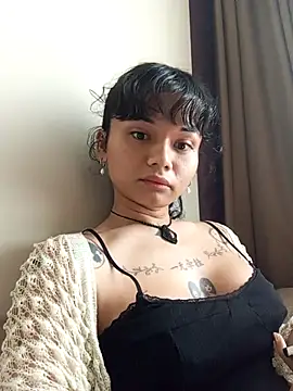 estradiolist online show from 04/17/26, 01:08