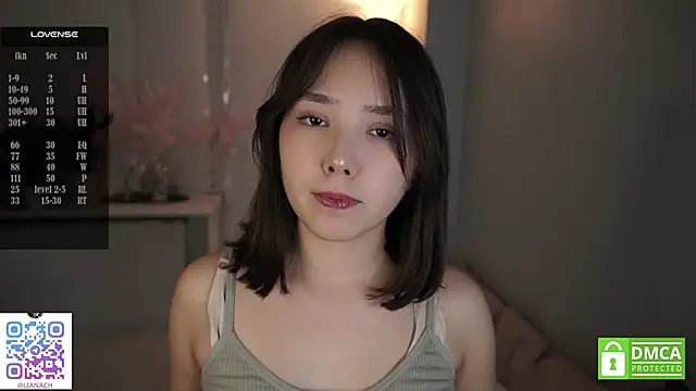 RenaeConnerley online show from 10/28/25, 04:49