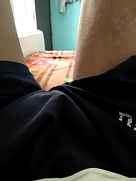 Snapshot of bold_guy_1234 chatting on 10/05/25, 07:39 bold guy 1234 online show from 10/05/25, 07:39