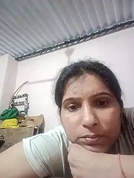 Snapshot of aliya-jaan71 chatting on 10/06/25, 02:14 aliya-jaan71 online show from 10/06/25, 02:14