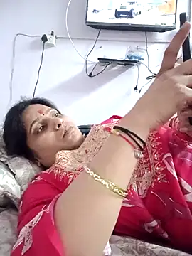 Snapshot of aliya-jaan71 chatting on 10/13/25, 03:45 aliya-jaan71 online show from 10/13/25, 03:45