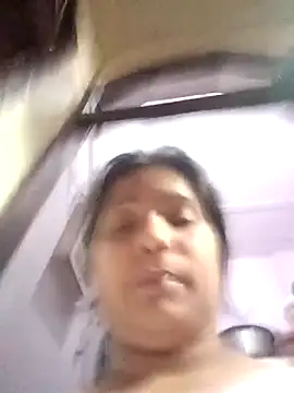 Snapshot of aliya-jaan71 chatting on 11/04/25, 03:27 aliya-jaan71 online show from 11/04/25, 03:27