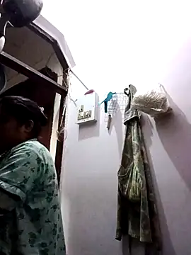 Snapshot of aliya-jaan71 chatting on 11/13/25, 05:28 aliya-jaan71 online show from 11/13/25, 05:28