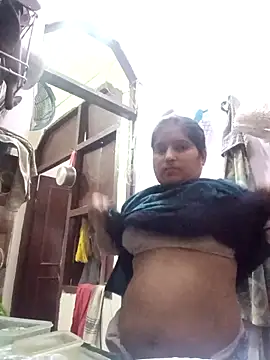 Snapshot of aliya-jaan71 chatting on 11/13/25, 05:34 aliya-jaan71 online show from 11/13/25, 05:34