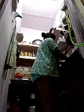 Snapshot of aliya-jaan71 chatting on 11/16/25, 07:30 aliya-jaan71 online show from 11/16/25, 07:30