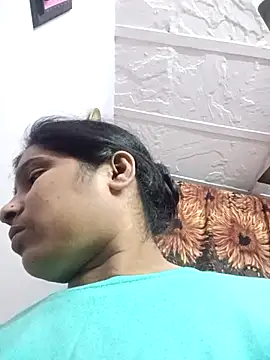 Snapshot of aliya-jaan71 chatting on 11/18/25, 08:24 aliya-jaan71 online show from 11/18/25, 08:24