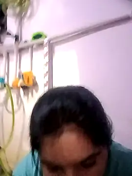 Snapshot of aliya-jaan71 chatting on 11/19/25, 05:57 aliya-jaan71 online show from 11/19/25, 05:57