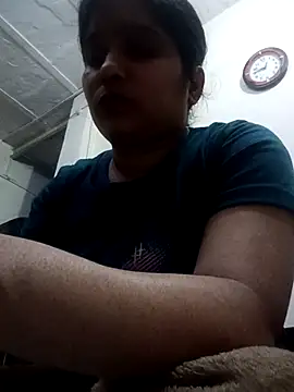 Snapshot of aliya-jaan71 chatting on 11/20/25, 07:13 aliya-jaan71 online show from 11/20/25, 07:13