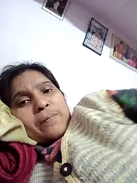 Snapshot of aliya-jaan71 chatting on 11/29/25, 11:35 aliya-jaan71 online show from 11/29/25, 11:35