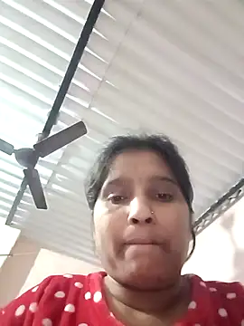 Snapshot of aliya-jaan71 chatting on 12/15/25, 06:12 aliya-jaan71 online show from 12/15/25, 06:12