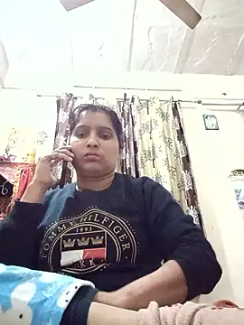 Snapshot of aliya-jaan71 chatting on 02/02/26, 08:35 aliya-jaan71 online show from 02/02/26, 08:35