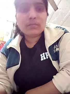 Snapshot of aliya-jaan71 chatting on 02/04/26, 09:48 aliya-jaan71 online show from 02/04/26, 09:48