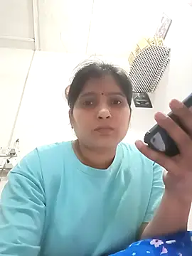 Snapshot of aliya-jaan71 chatting on 03/30/26, 03:02 aliya-jaan71 online show from 03/30/26, 03:02