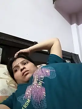 Snapshot of aliya-jaan71 chatting on 04/04/26, 07:17 aliya-jaan71 online show from 04/04/26, 07:17