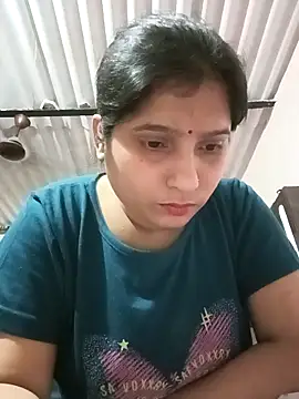 Snapshot of aliya-jaan71 chatting on 04/05/26, 04:37 aliya-jaan71 online show from 04/05/26, 04:37