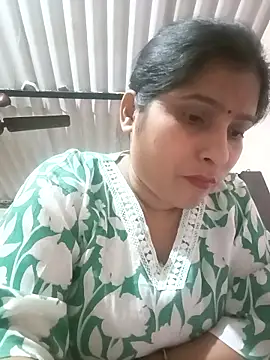 Snapshot of aliya-jaan71 chatting on 04/08/26, 05:24 aliya-jaan71 online show from 04/08/26, 05:24