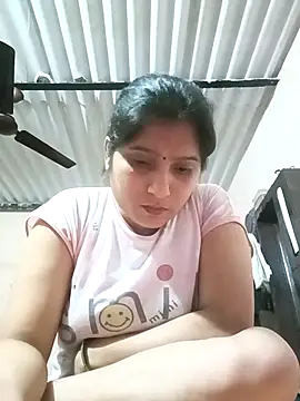 Snapshot of aliya-jaan71 chatting on 04/09/26, 04:01 aliya-jaan71 online show from 04/09/26, 04:01