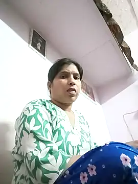 Snapshot of aliya-jaan71 chatting on 04/12/26, 09:14 aliya-jaan71 online show from 04/12/26, 09:14