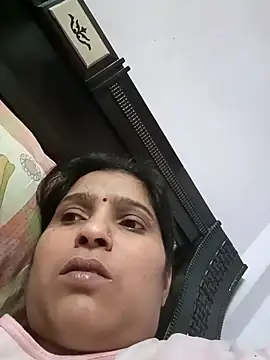 Snapshot of aliya-jaan71 chatting on 04/13/26, 01:27 aliya-jaan71 online show from 04/13/26, 01:27