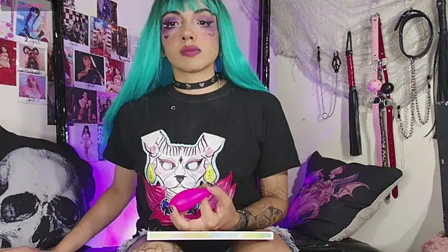 agathaaiko6 online show from 09/25/25, 12:03