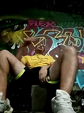 Snapshot of zamir_adam chatting on 09/21/25, 11:50 zamir adam online show from 09/21/25, 11:50